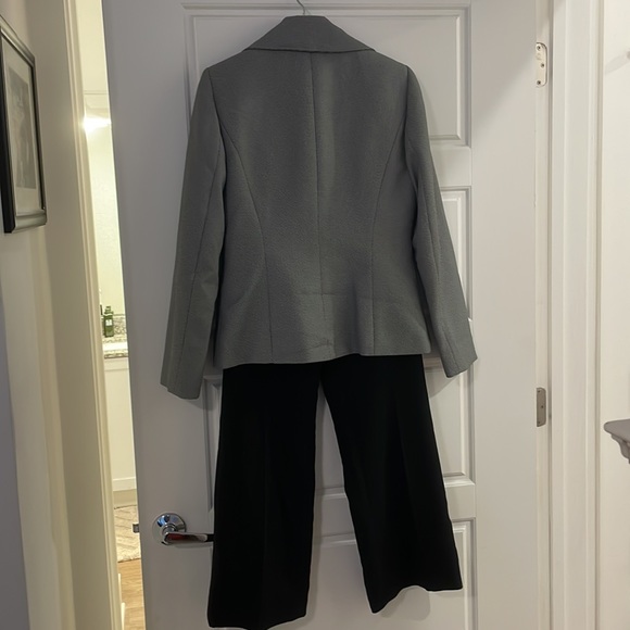 Tahari Suit - Picture 3 of 4